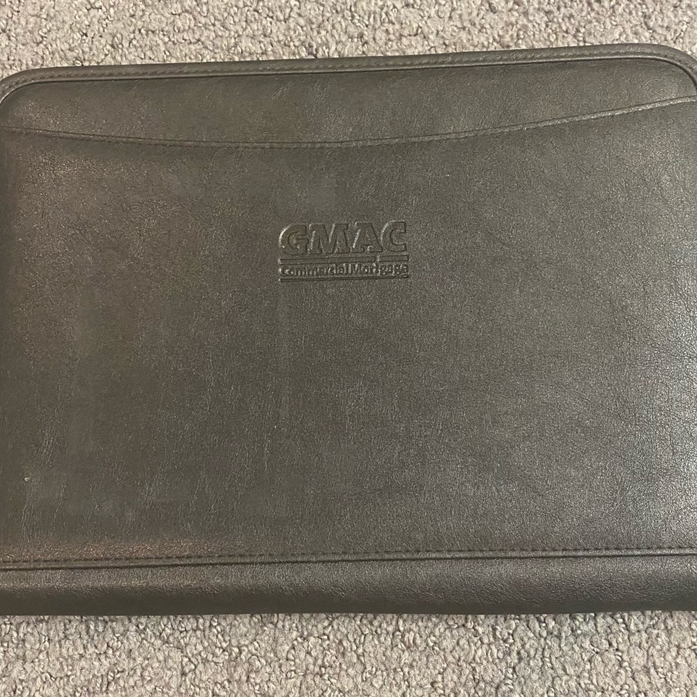GMAC Commercial Mortgage Leeds Portfolio Business Organized Zippered 13.5” x 10”